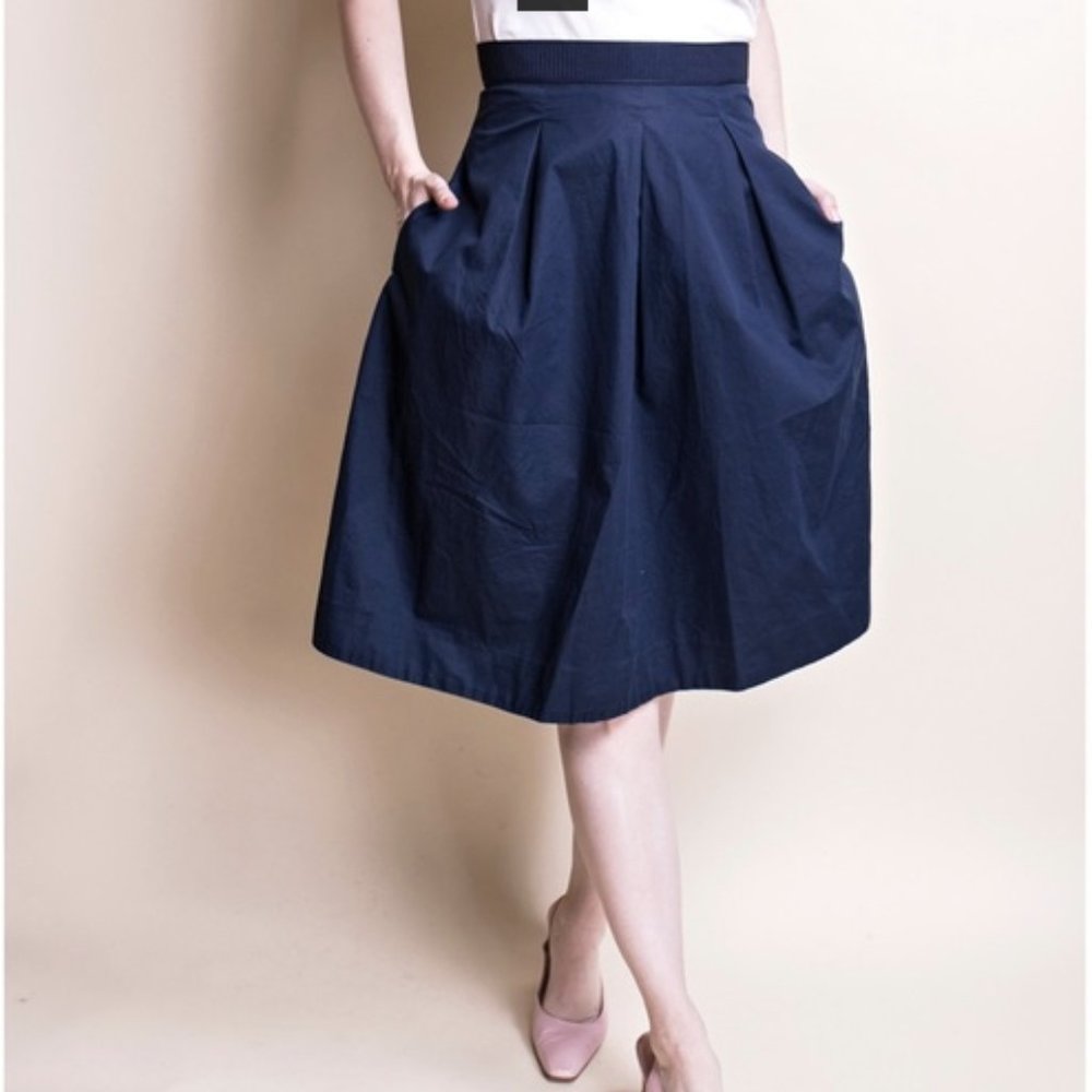 COS dark navy flare skirt. Size 8